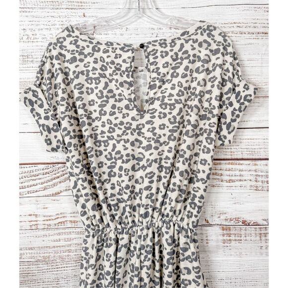 NEW Bibi Womens Animal Print Keyhole Back Short Sleeve Romper Cream Black Small - Picture 9 of 12